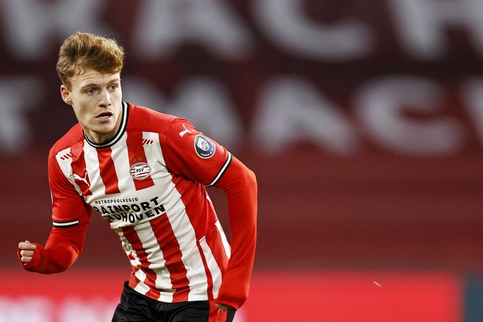 19-jarige Yorbe Vertessen naar A-kern van PSV: "Kans met ...