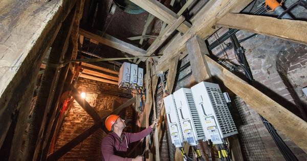 Knaagknever legt Leendse klokken stil | Cranendonck, Heeze-Leende | ed.nl - Eindhovens Dagblad