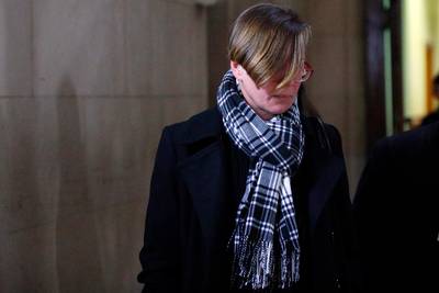 Forse straf voor Franse agenten die toeriste verkrachtten op bureau