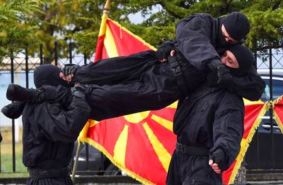 Noord-Macedonië arresteert acht terreurverdachten met vermeende banden IS