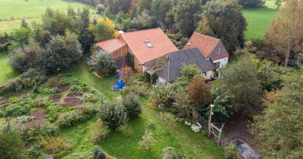 Verdachten zaak Ruinerwold langer in beperking | Gezin in schuilruimte Drenthe - De Stentor