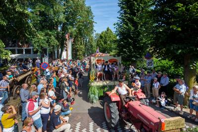 Lunteren viert zonovergoten Lunterse Dag