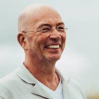 ‘Wilders moet opeens het land gaan leiden. Dit is een nachtmerrie voor hem’: Tommy Wieringa overziet de staat van de wereld