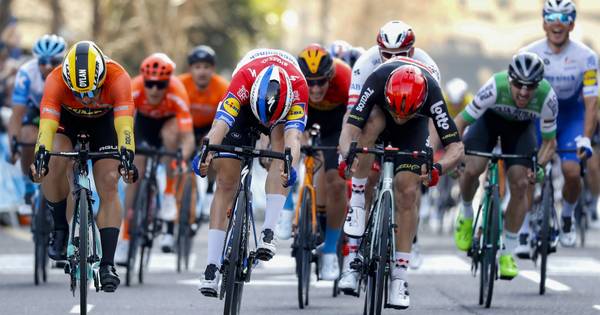 Nederlands kampioen Jakobsen troeft Groenewegen af in slotrit Ronde van Valencia - BN DeStem