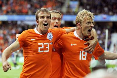 KNVB zet ook Kuyt en Van der Vaart in het zonnetje