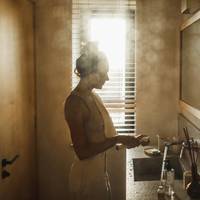 Dit is dé goedkope oplossing voor een warme badkamer