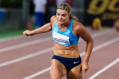 Schippers warmt op in estafette