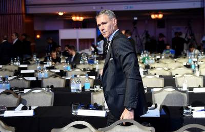 Van Basten stopt bij FIFA na 'mooie en leerzame periode'