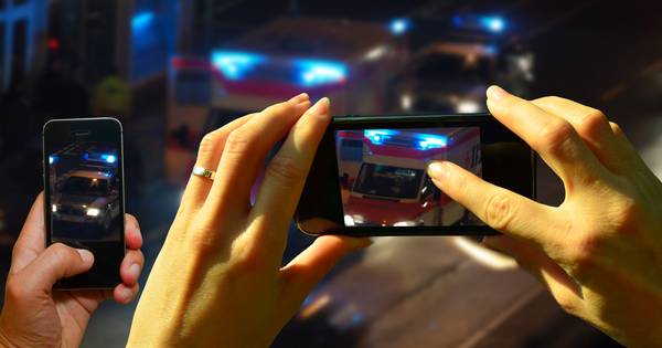 Daar gaan we weer: weggebruikers filmen en fotograferen ravage en chaos op A58