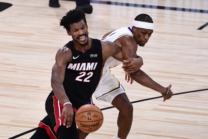 Jimmy Butler van Miami Heat in gevecht met Rajon Rondo van de Los Angeles Lakers.