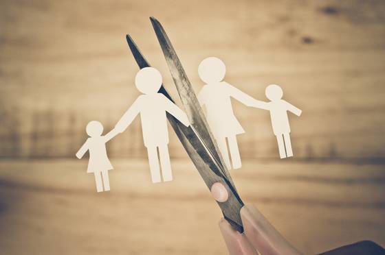 U gaat scheiden. Wat nu met de verzekeringen en de aansprakelijkheid van uw kinderen?