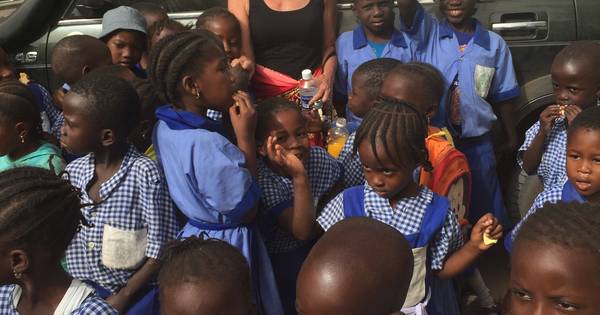 Vanuit Vinkel Gambia een handje helpen | Oss eo - BD.nl