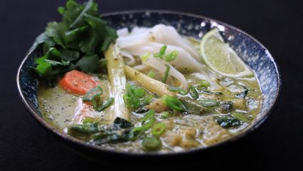 29. Soupe verte de légumes et nouilles de riz
