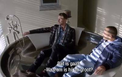 Mannen van Gordon verkennen zijn miljoenenvilla