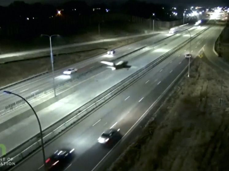 Vliegtuig maakt noodlanding op snelweg in Minnesota