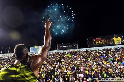 Emotioneel afscheid Bolt bij laatste race in Jamaica
