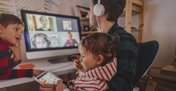 De zoommoeheid slaat toe: waarom we de videocalls meer dan beu zijn en wat je eraan kunt doen
