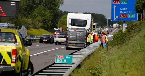 Ongeluk op A73 bij Rijkevoort, file richting Nijmegen