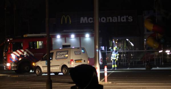 Mislukte plofkraak bij McDonald's Enspijk | Geldermalsen - De Gelderlander