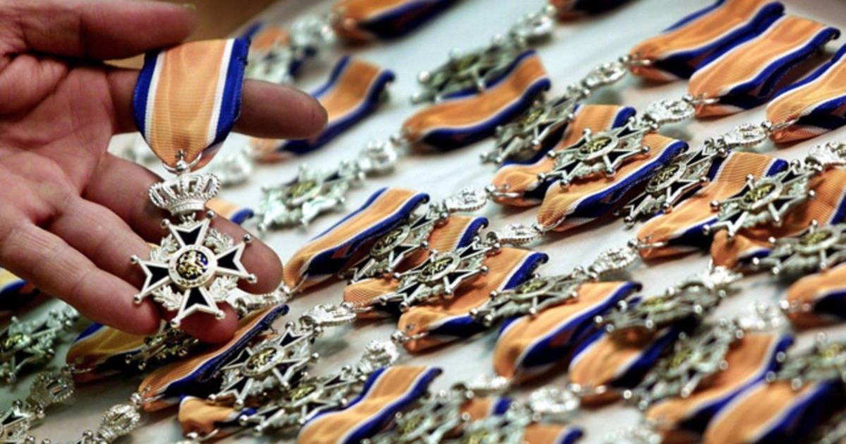 Lintje Beugens echtpaar voor 20 jaar vrijwilligerswerk | Boxmeer - De Gelderlander