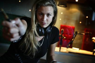 AVROTROS sleept NPO alsnog voor de rechter om Annemieke Schollaardt