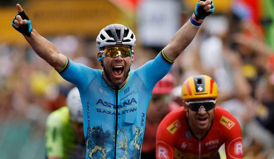 Cavendish verbreekt record van Eddy Merckx met historische 35e ritzege