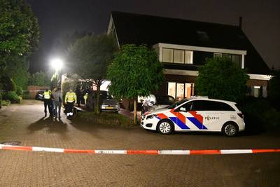 Buren van gedode Anna Marie (57) uit Ermelo hebben talloze vragen, maar antwoorden blijven uit