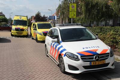 Fietser naar ziekenhuis na aanrijding in Goor