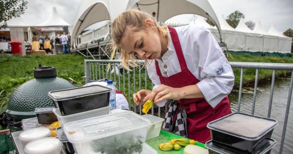 Arnhemse Estée Strooker wint 'loodzware' kookwedstrijd op Big Green Egg