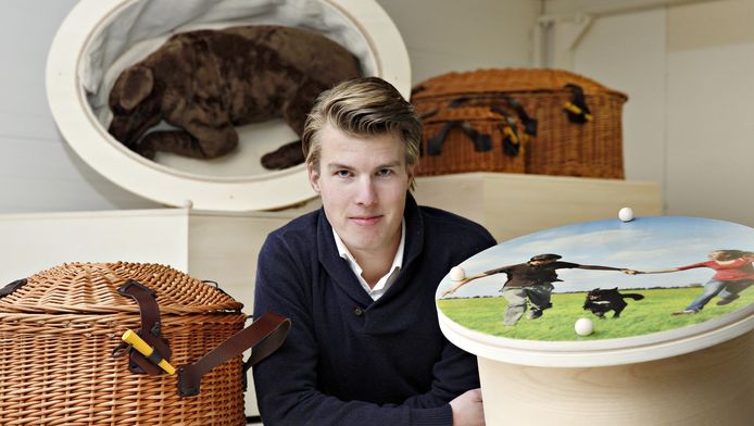 Nieuwe Trend Een Doodskist Voor Je Huisdier Dordrecht Ad Nl