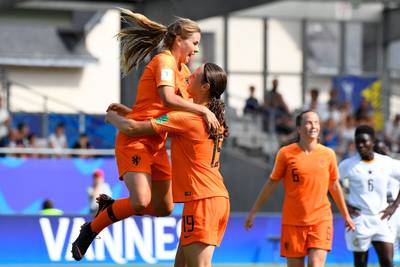 Oranjevrouwen onder 20 op drempel van kwartfinale op WK