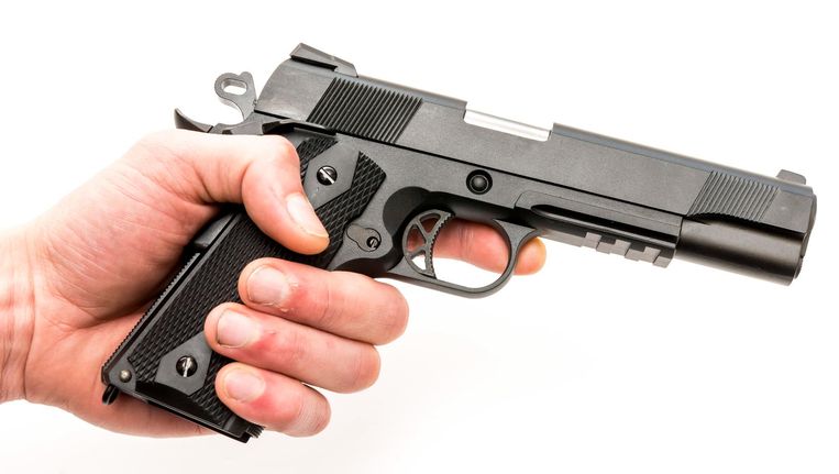 Drie Jaar Cel Voor Gewelddadige Overval Op Moeder En Zoon 7 Het Parool