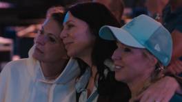 K3 én Gert Verhulst in tranen bij zien podium