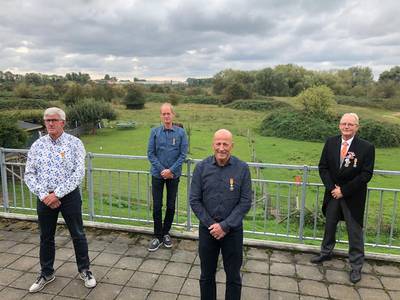 Vier leden van schuttersgilde Lobith krijgen koninklijke onderscheiding