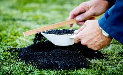 Europa wil schonere korrels in kunstgrasvelden