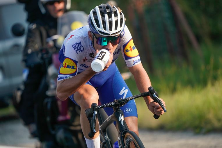 Wint Evenepoel met Ronde van Lombardije eerste Monument ...