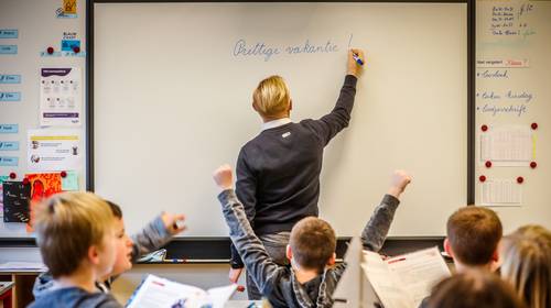 Dit ligt er vandaag op tafel van Overlegcomité: langere kerstvakantie, vervroegde avondklok en verplichte quarantaine na terugkeer uit rode zone