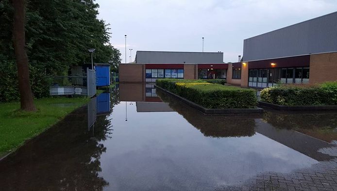 Zwembad S Gravendeel Blijft Nog Minstens Week Dicht Rotterdam Ad Nl