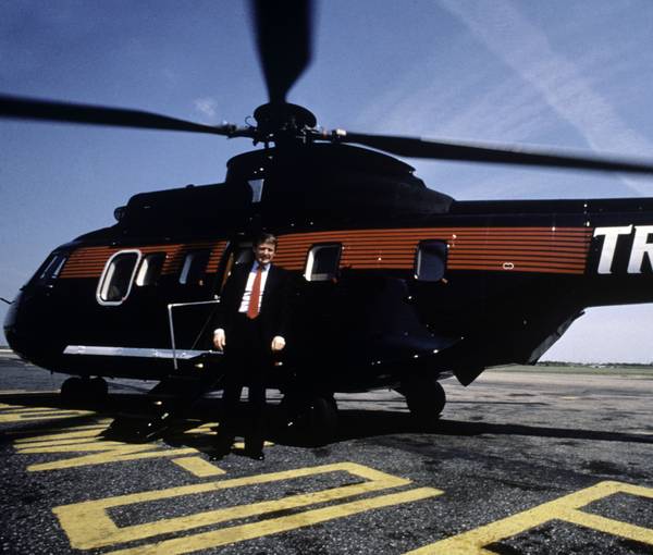 New York, 1987: Donald Trump onderweg met zijn privéhelikopter.