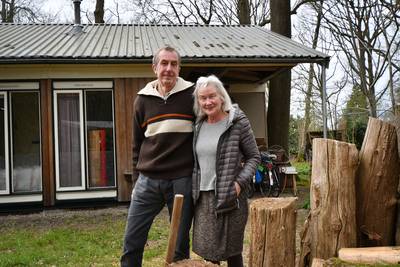 Op de vlucht voor corona, nu weggejaagd uit Twente: ‘Als ik het krijg, is het gedaan’