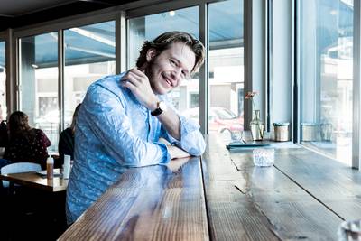 Wout Waanders is nieuwe stadsdichter van Nijmegen