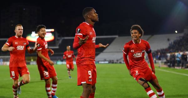 Az Sleept Met Tien Man Gelijkspel Weg Uit Belgrado Nederlands Voetbal Ad Nl