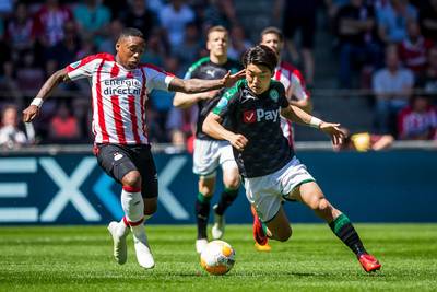 PSV stelt teleur in laatste duel van het seizoen