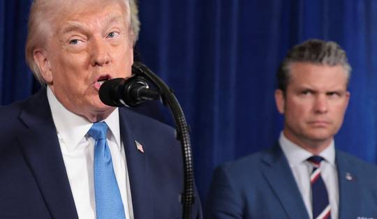 Het ging om drugs, bezwoer Trump maandenlang over Venezuela. Zaterdagochtend wierp hij zijn masker af