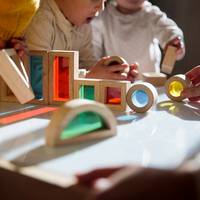 Kleinkinderen meerdere dagen naar de kinderopvang, is dat zielig? Dít zegt een opvoedkundige erover