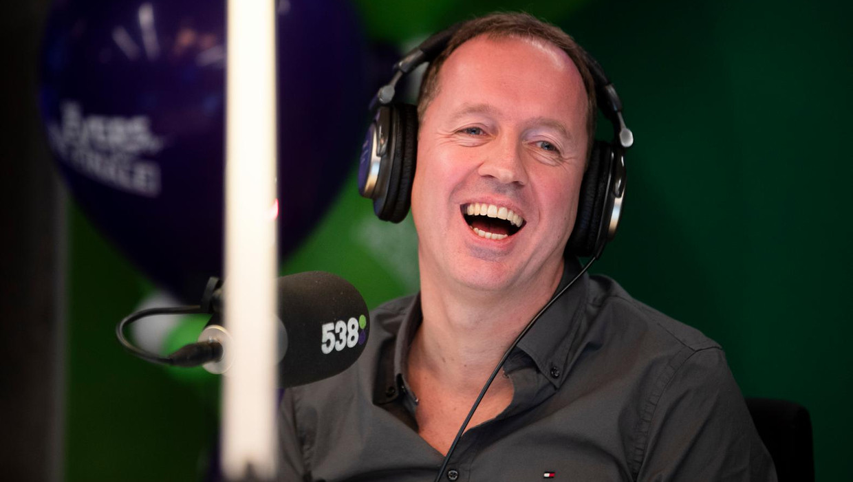 Edwin Evers neemt 12 uur lang afscheid van zijn radioshow | Het Parool
