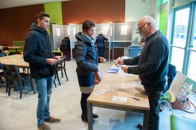 De stembussen zijn gesloten: het tellen is begonnen