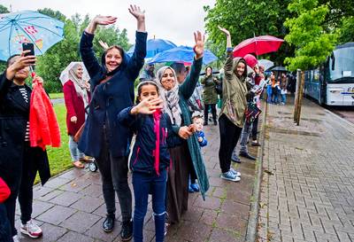 Begeleiders zomerkamp druk met overbezorgde mama's en papa's