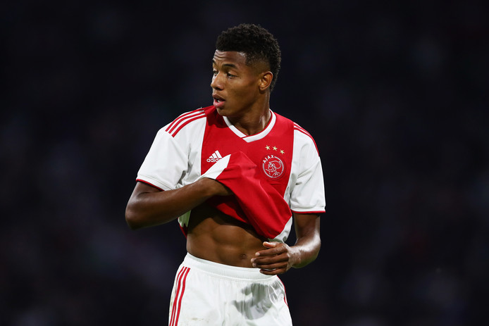 Ajax verlengt contract met Neres tot medio 2022 ...