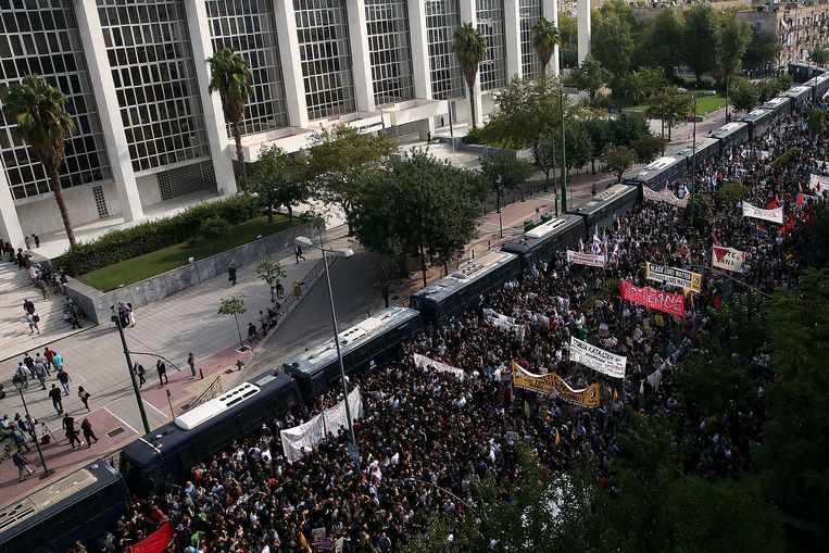   An estimated 20,000 anti-Golden Dawn protesters demonstrated in front of the courthouse.  Social distancing was required.